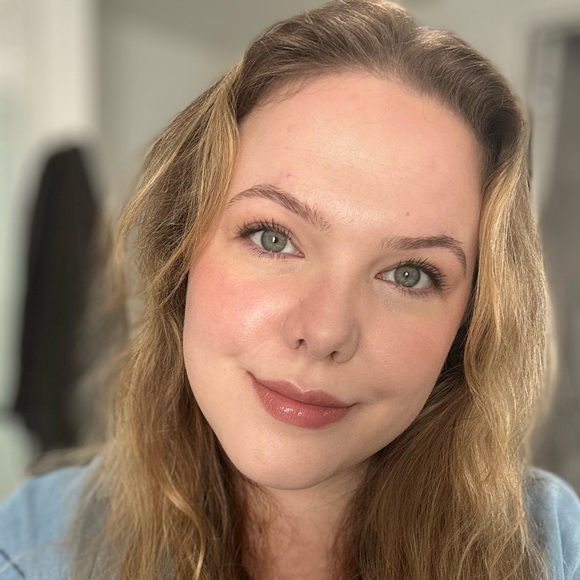 Meet your Posher, Lexy - Picture 1 of 4